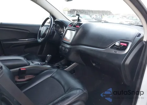 2017 Dodge Journey Crossroad Plus Awd z USA, uszkodzony, nr VIN 3C4PDDGG5HT561211